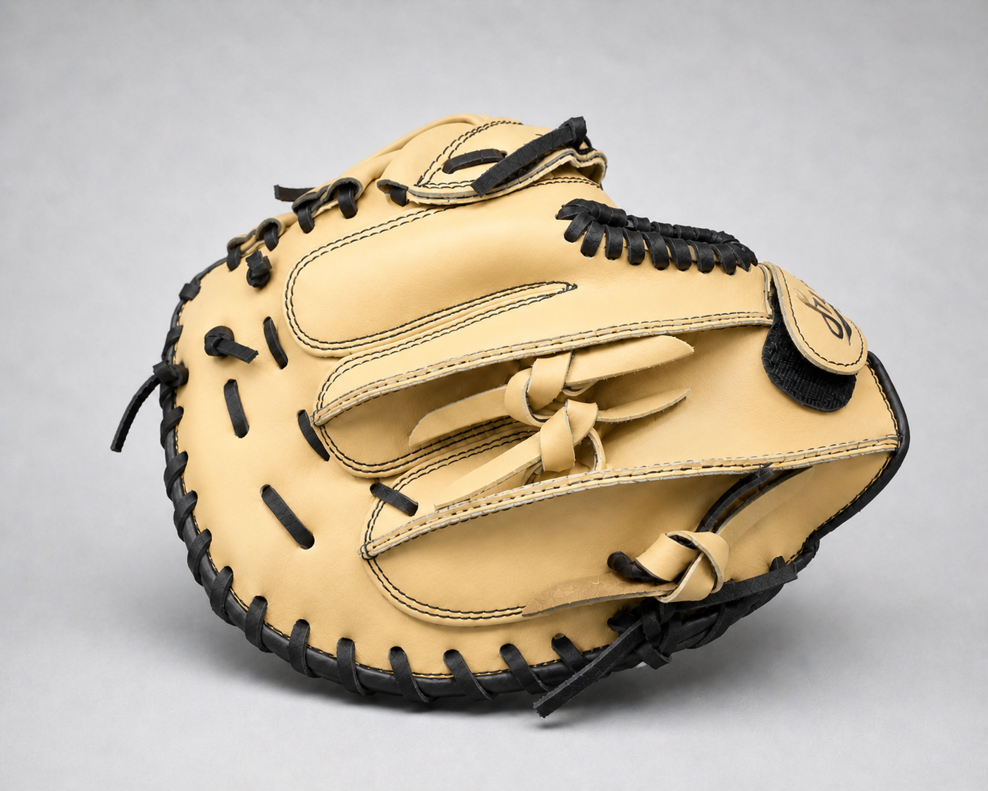Smith SBCM-Blonde Black (Softball Catchers Glove)